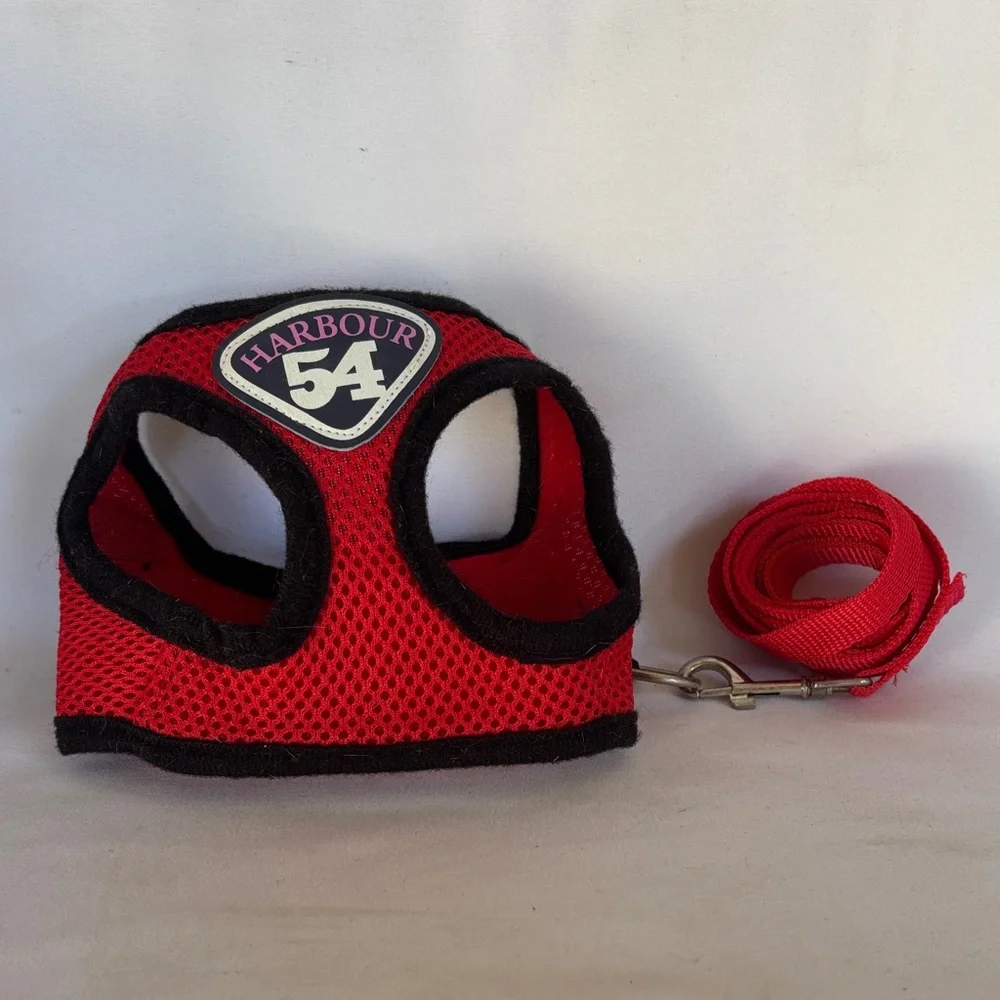 SET OF HARBOUR 54 CAT HARNESS & LEASH RED & BLACK